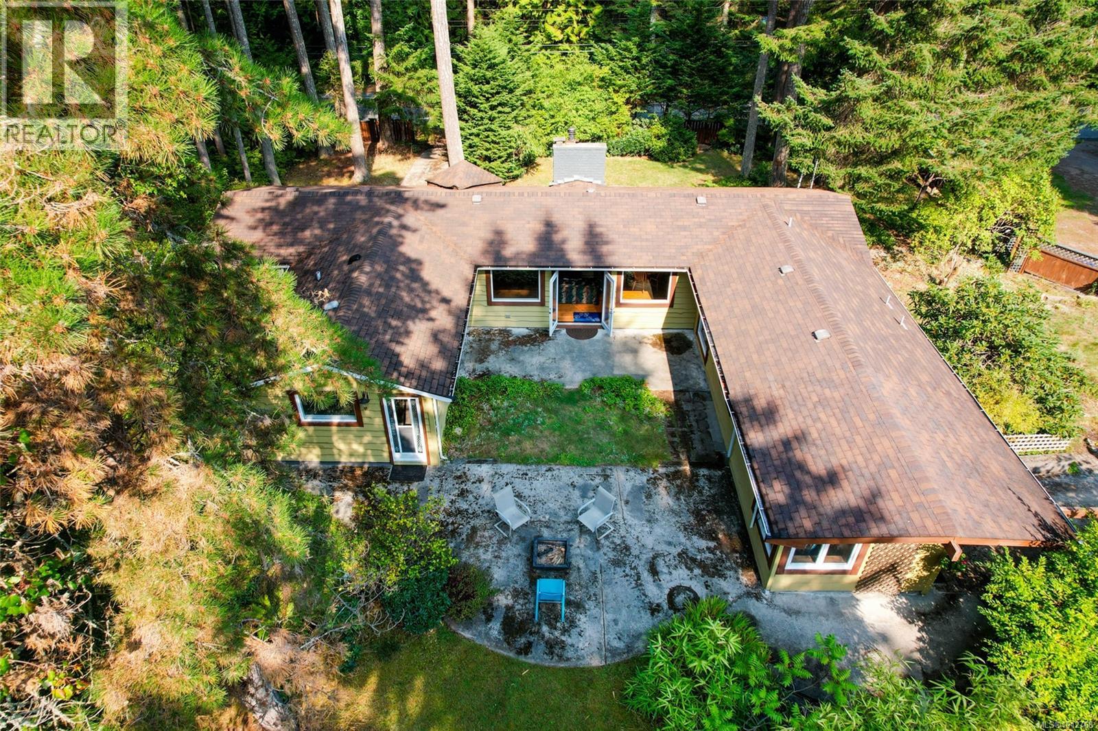 451 Berry Point Rd, Gabriola Island