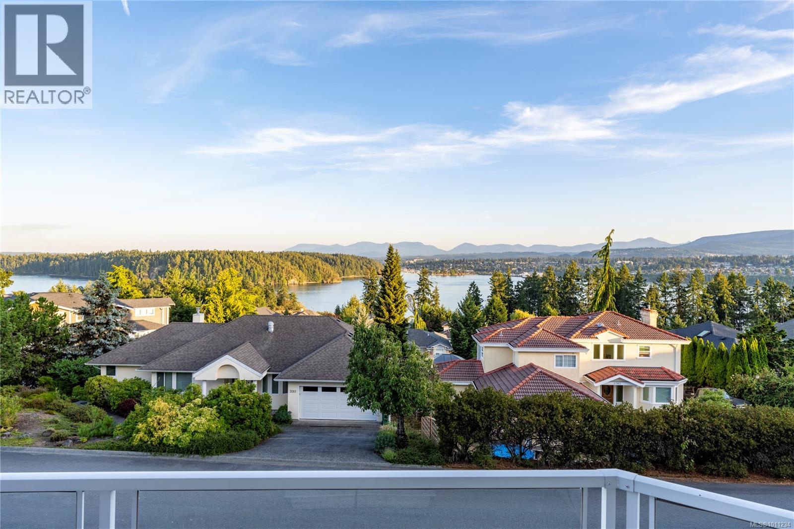 Photo 34 of 3303 Wavecrest Dr, Nanaimo BC
