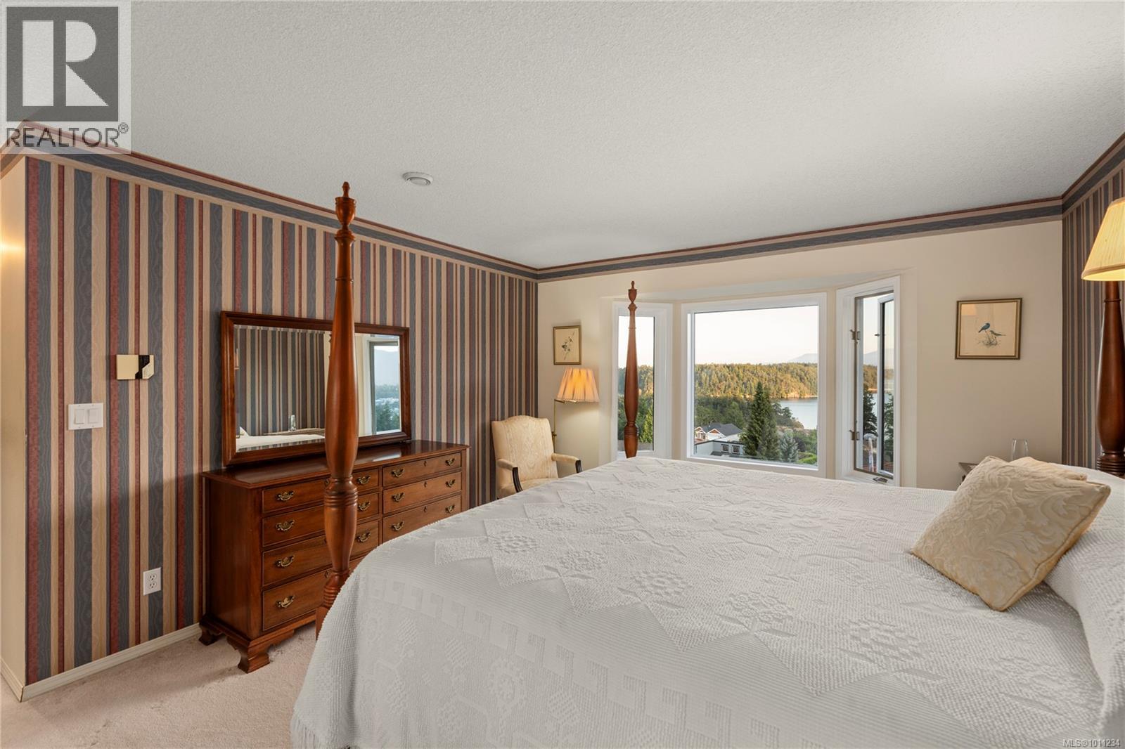 Photo 43 of 3303 Wavecrest Dr, Nanaimo BC