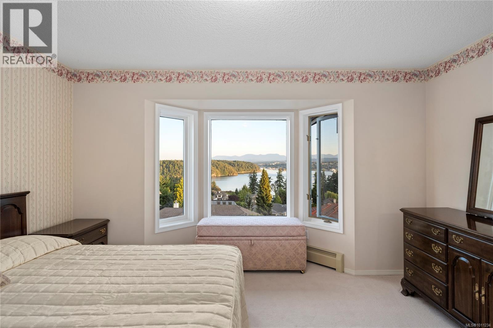 Photo 49 of 3303 Wavecrest Dr, Nanaimo BC