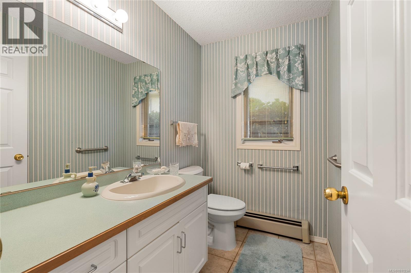 Photo 55 of 3303 Wavecrest Dr, Nanaimo BC