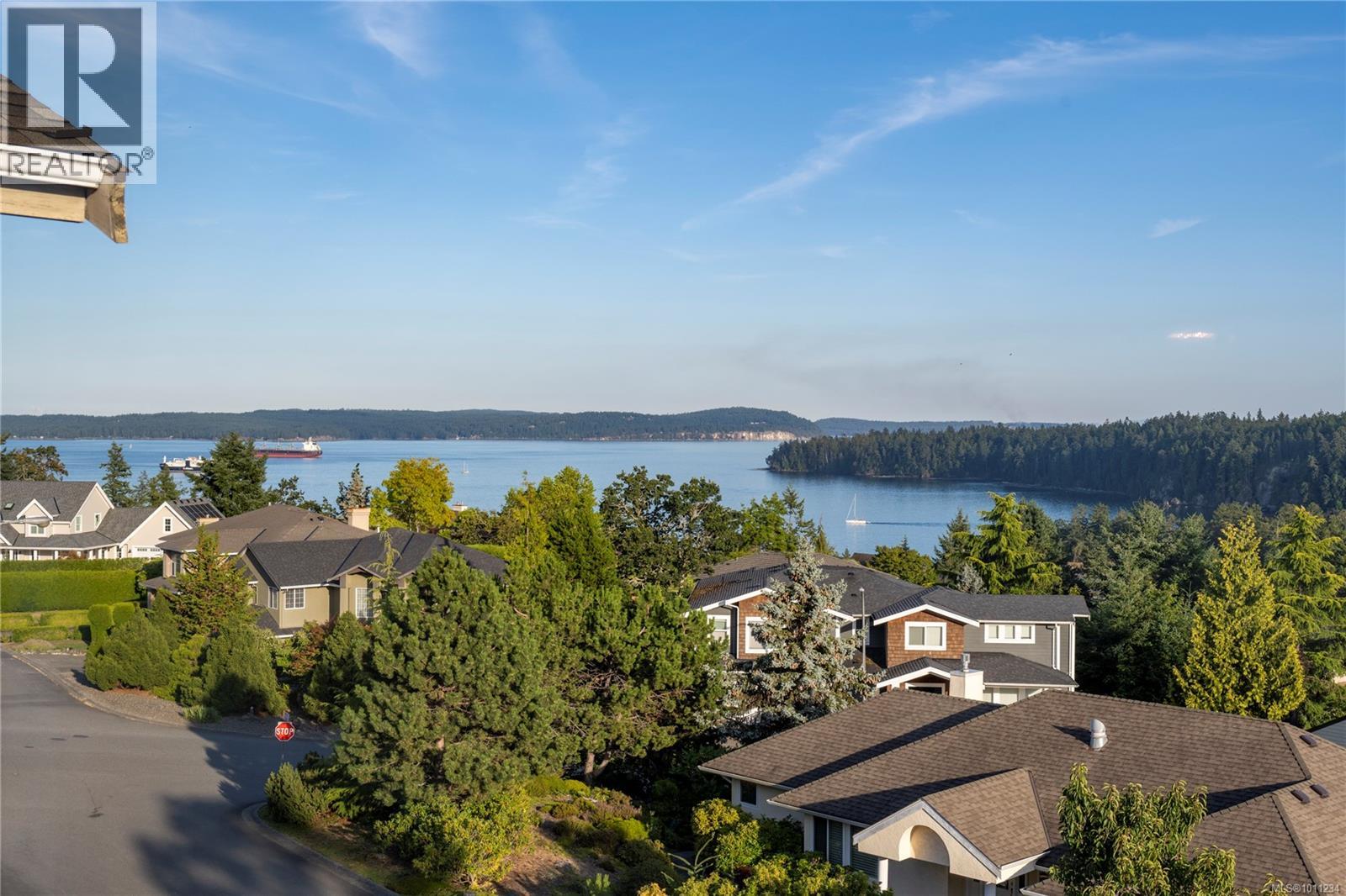 Photo 64 of 3303 Wavecrest Dr, Nanaimo BC