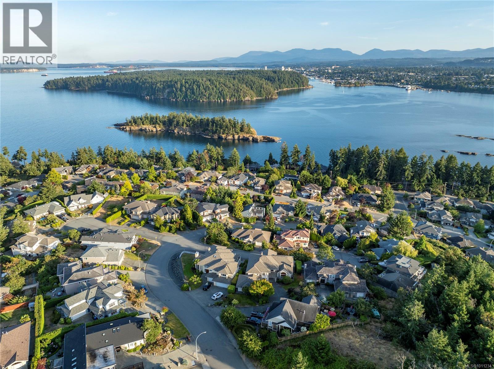 Photo 71 of 3303 Wavecrest Dr, Nanaimo BC