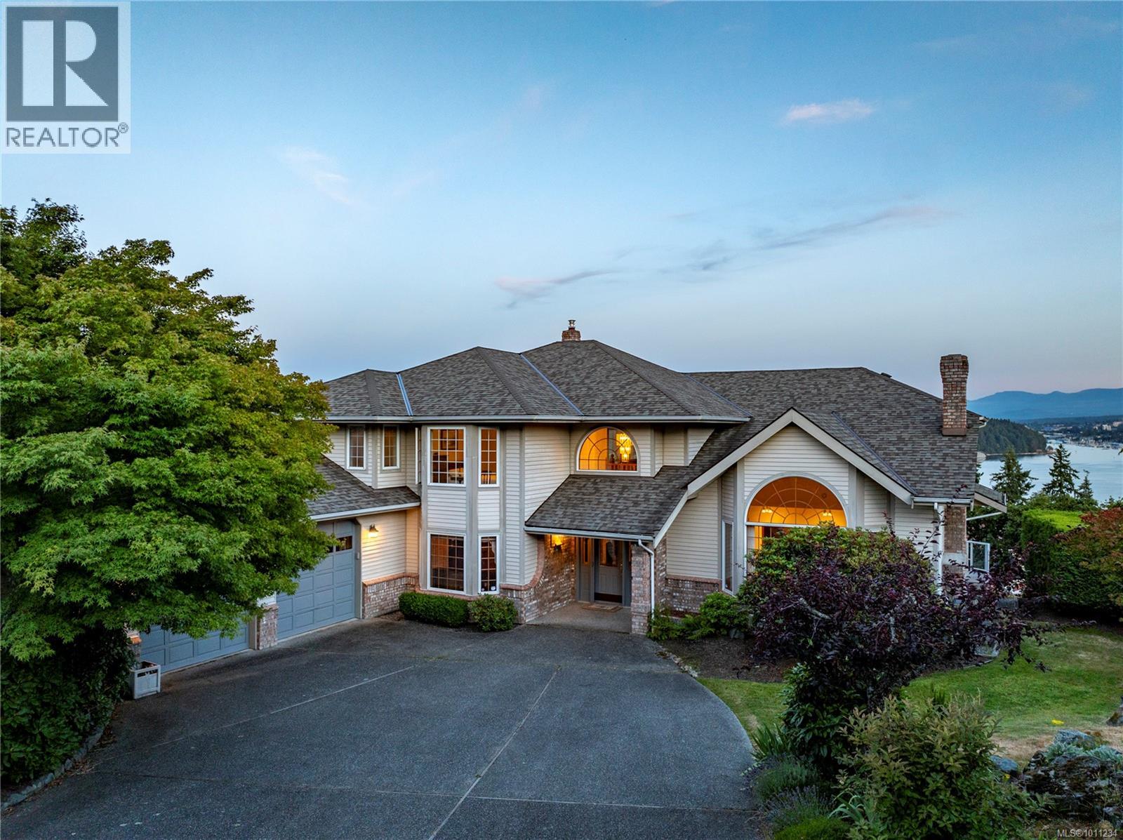 Photo 85 of 3303 Wavecrest Dr, Nanaimo BC