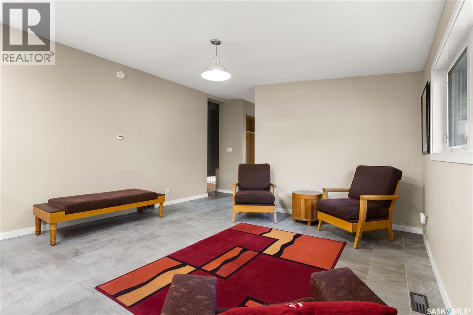 Photo 23 of 118 Langley Street, Regina SK