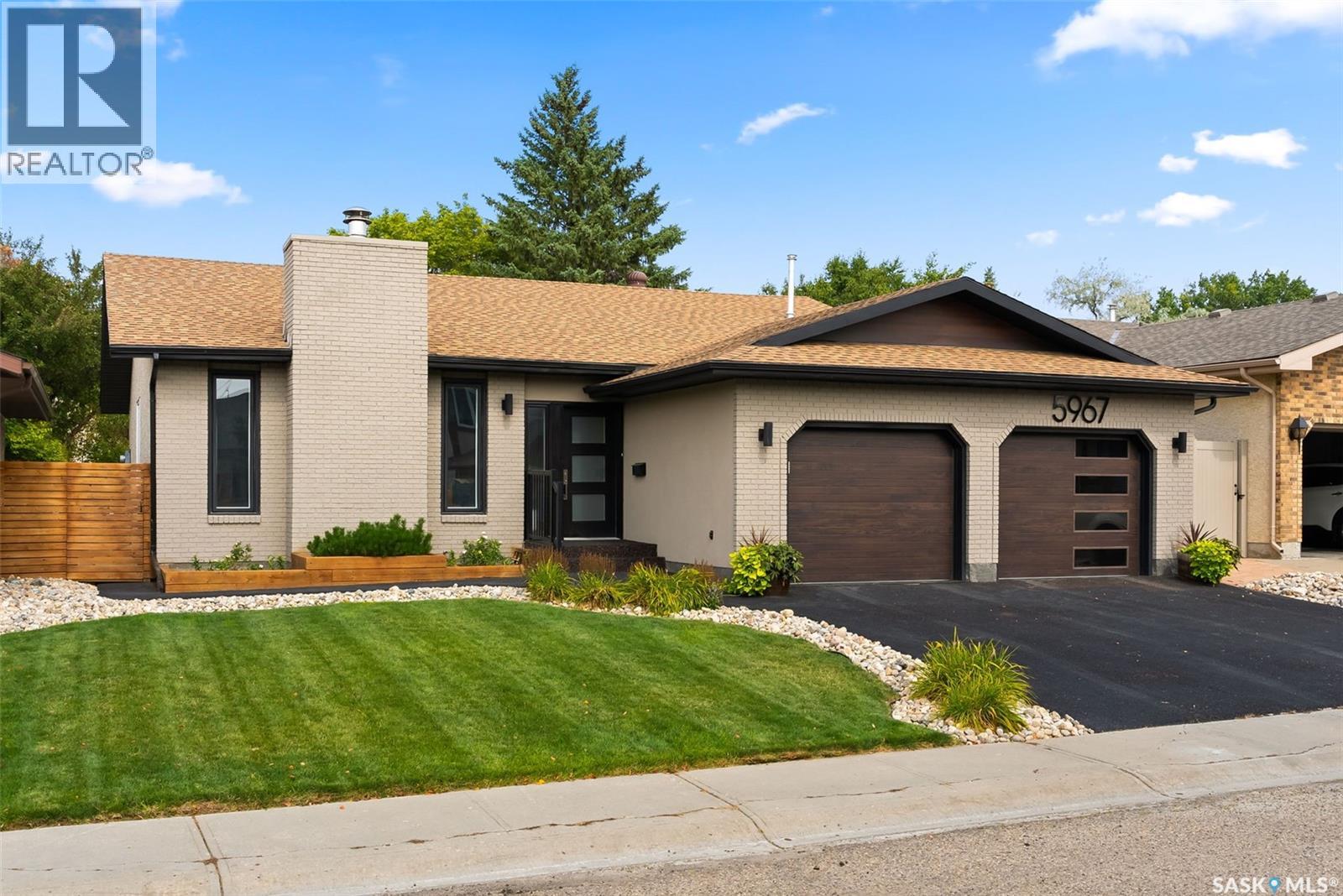 Photo 2 of 5967 Hague Crescent, Regina SK
