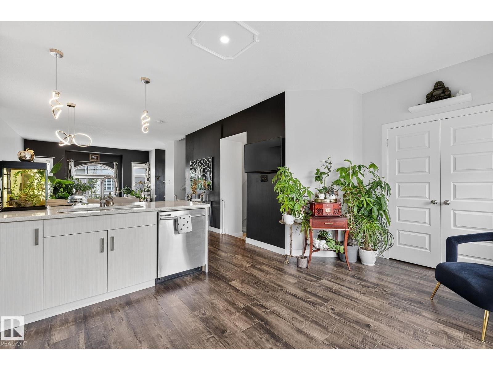 Photo 14 of 63 723 172 St Sw, Edmonton AB