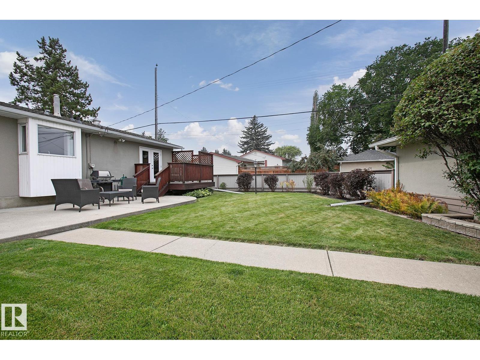 Photo 5 of 4412 107 Av Nw, Edmonton AB
