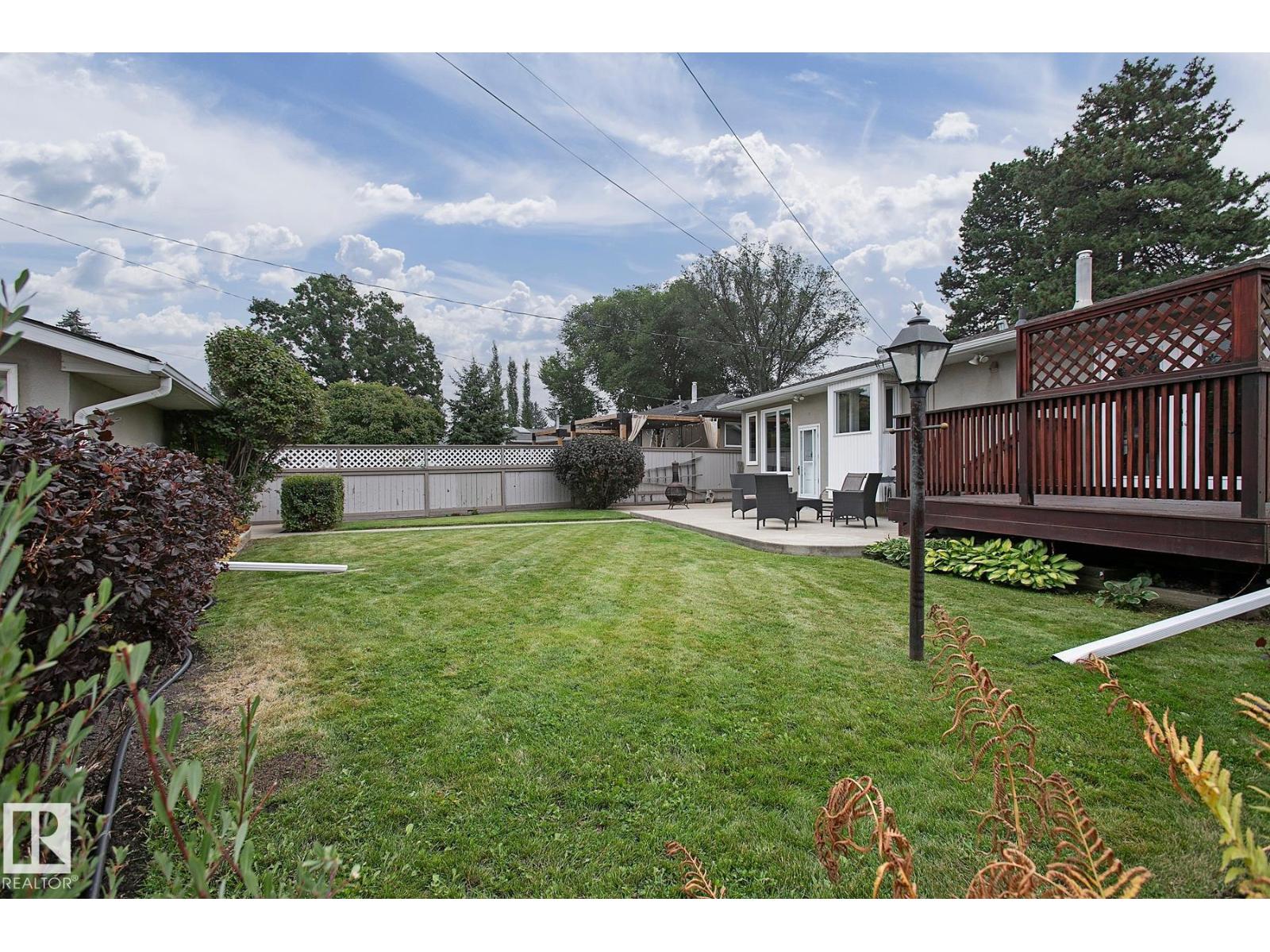 Photo 11 of 4412 107 Av Nw, Edmonton AB