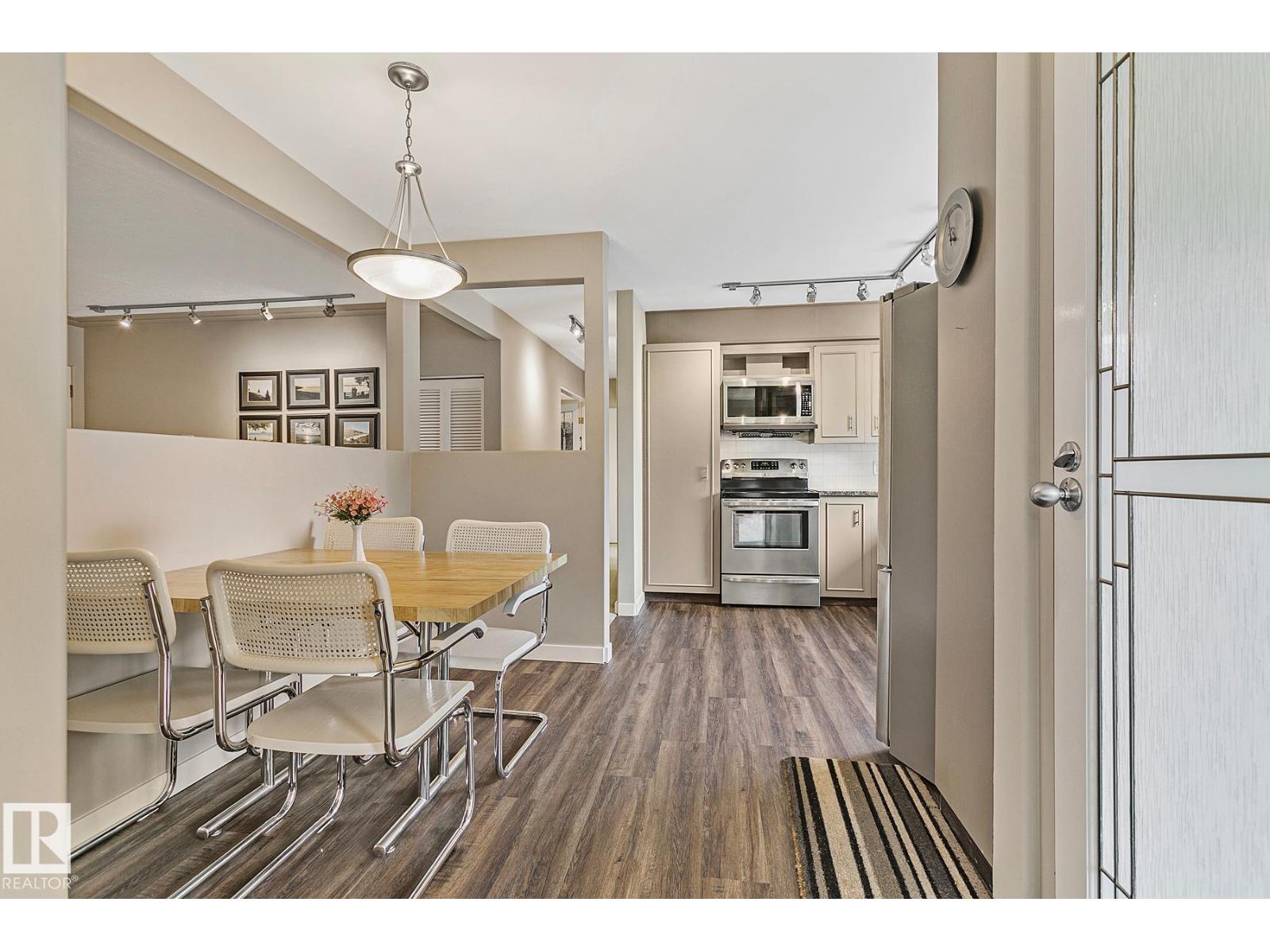 Photo 23 of 4412 107 Av Nw, Edmonton AB