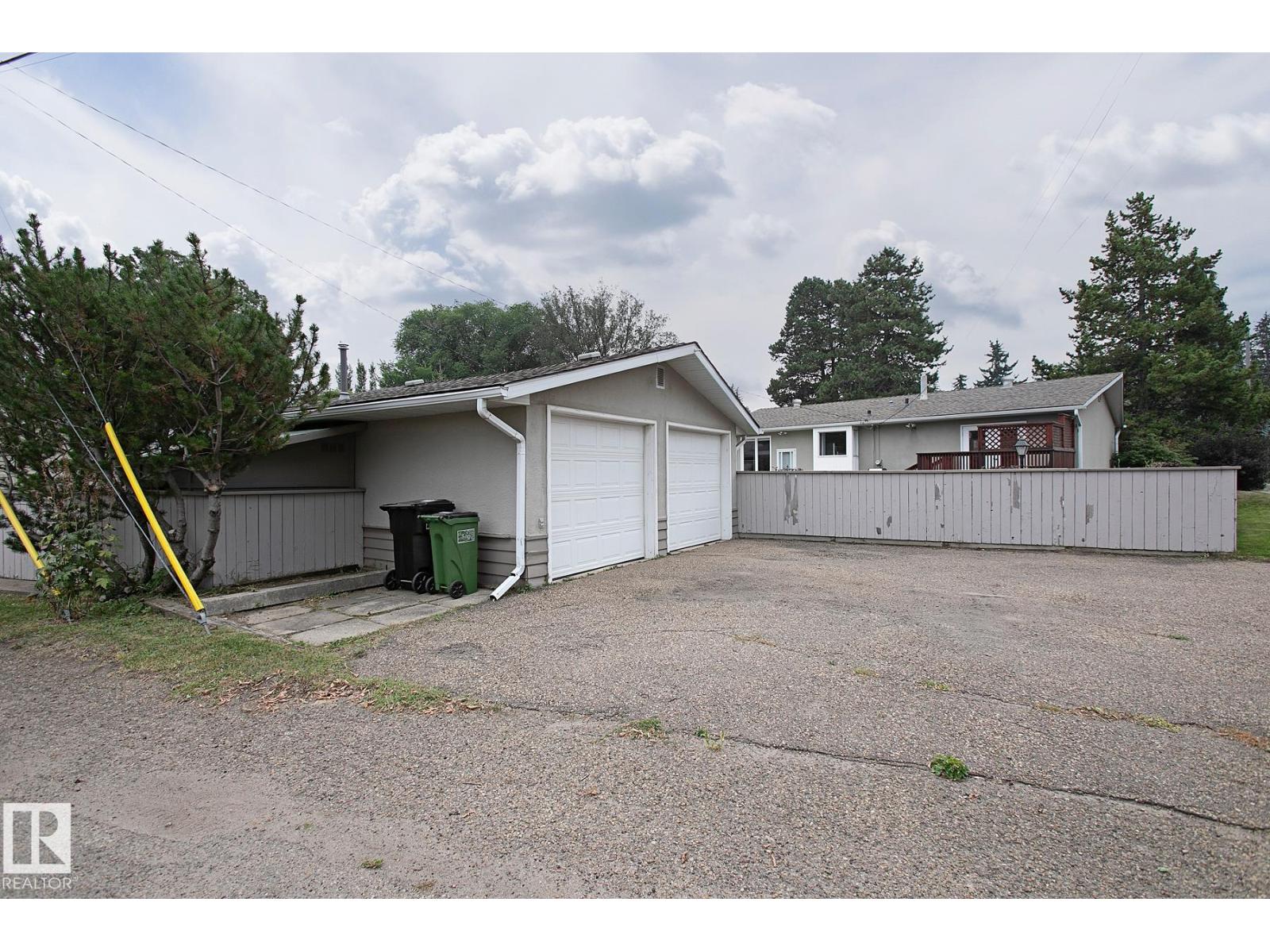 Photo 42 of 4412 107 Av Nw, Edmonton AB