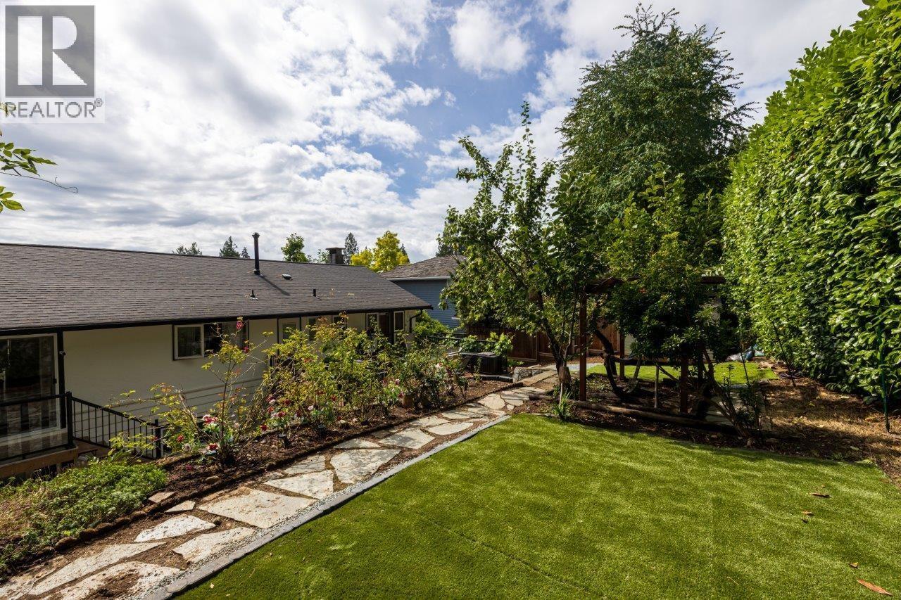Photo 32 of 4577 Meadowbank Close, North Vancouver BC
