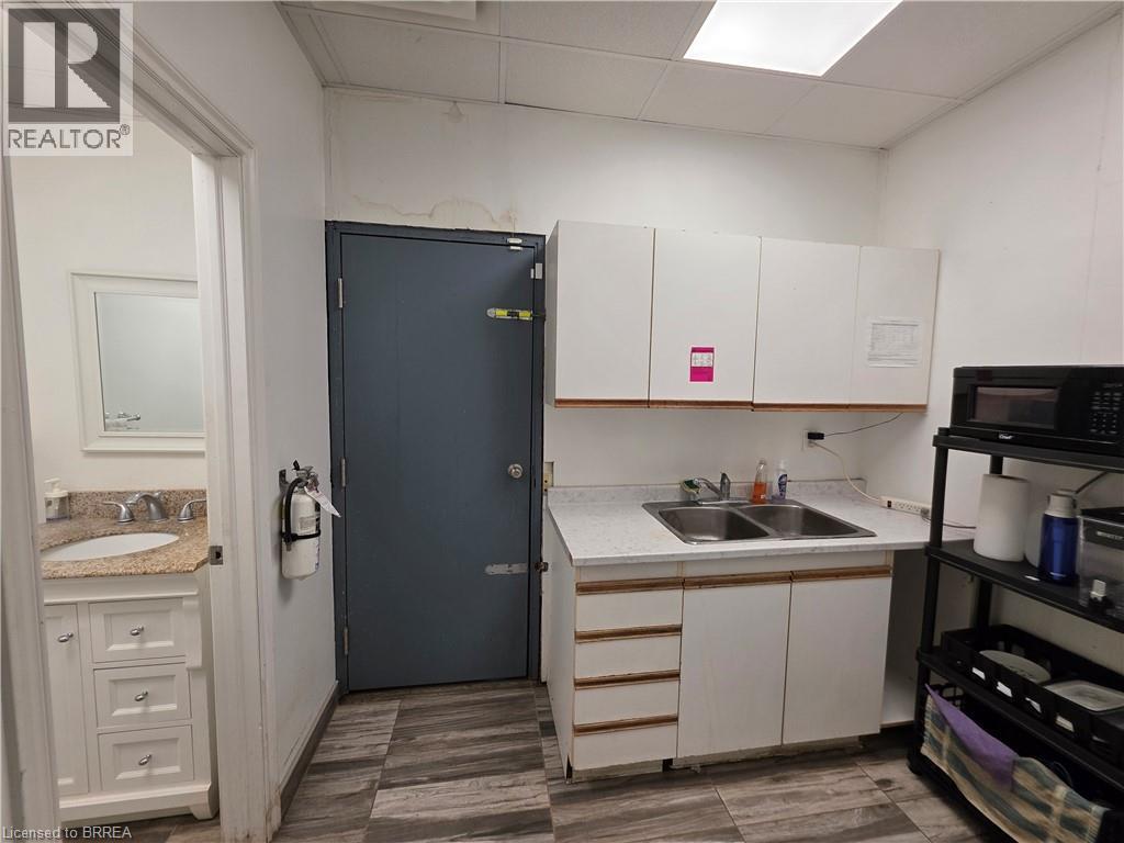 Photo 20 of 85 Emilie Street Unit Main Floor, Brantford ON