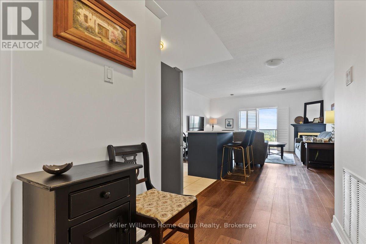 Photo 4 of 809 60 Wyndham Street S, Guelph ON