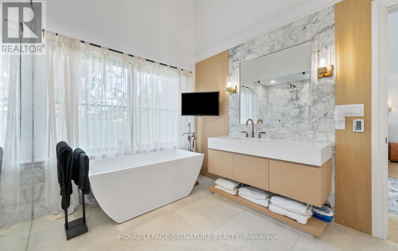 Photo 29 of 36 Wanita Road, Mississauga ON
