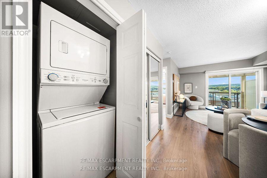 Photo 33 of 416 3070 Rotary Way, Burlington ON