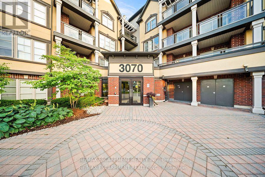 Photo 6 of 416 3070 Rotary Way, Burlington ON