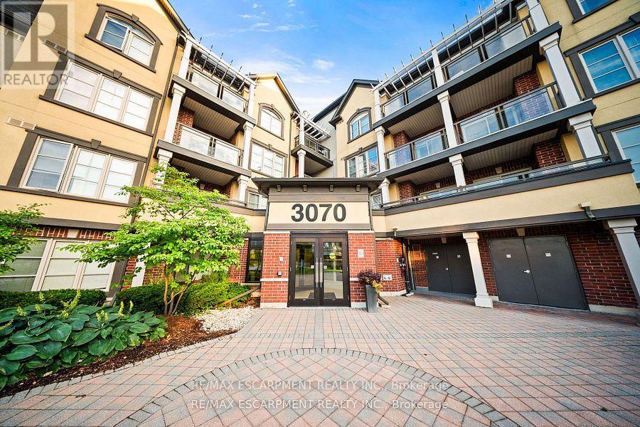 Photo 7 of 416 3070 Rotary Way, Burlington ON