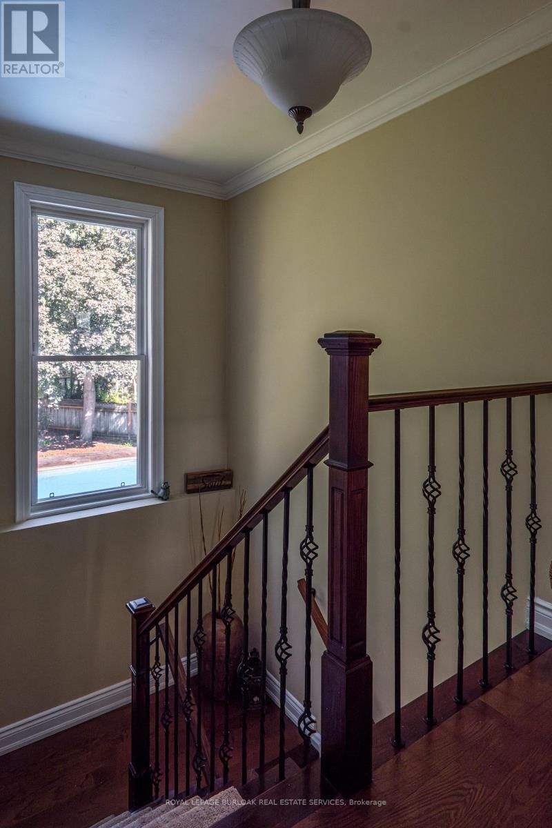 Photo 23 of 1577 Old Spar Court, Mississauga ON