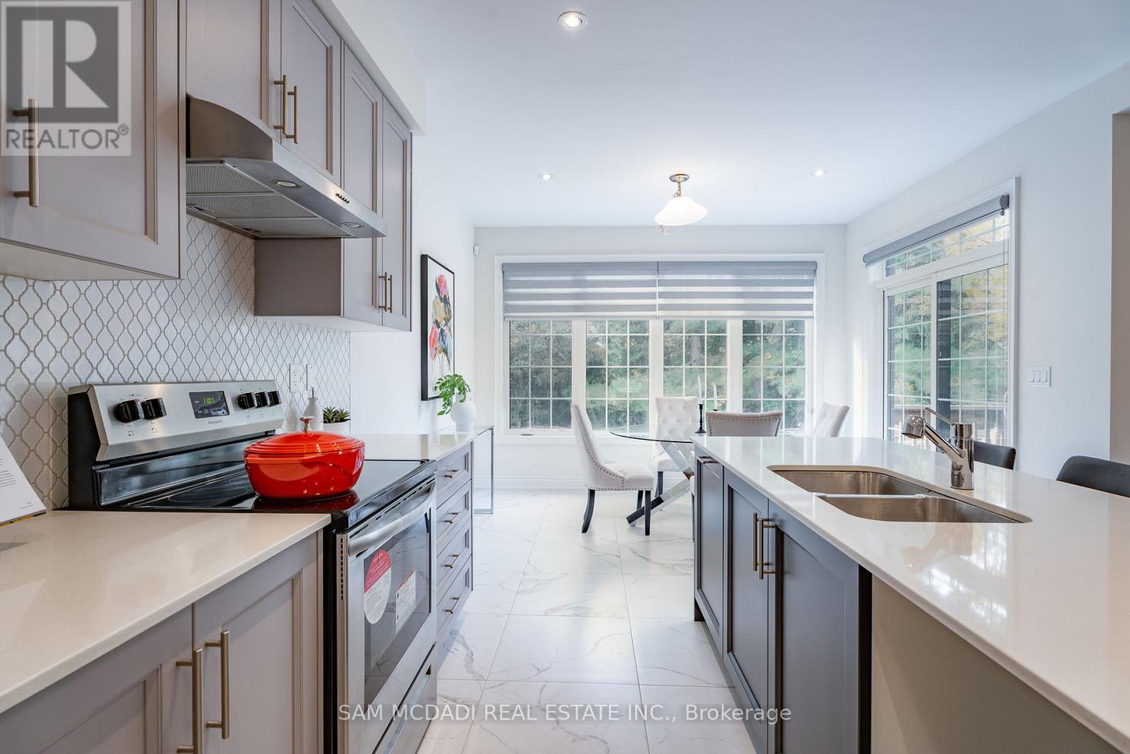 Photo 10 of 56 Workgreen Park Way, Brampton ON