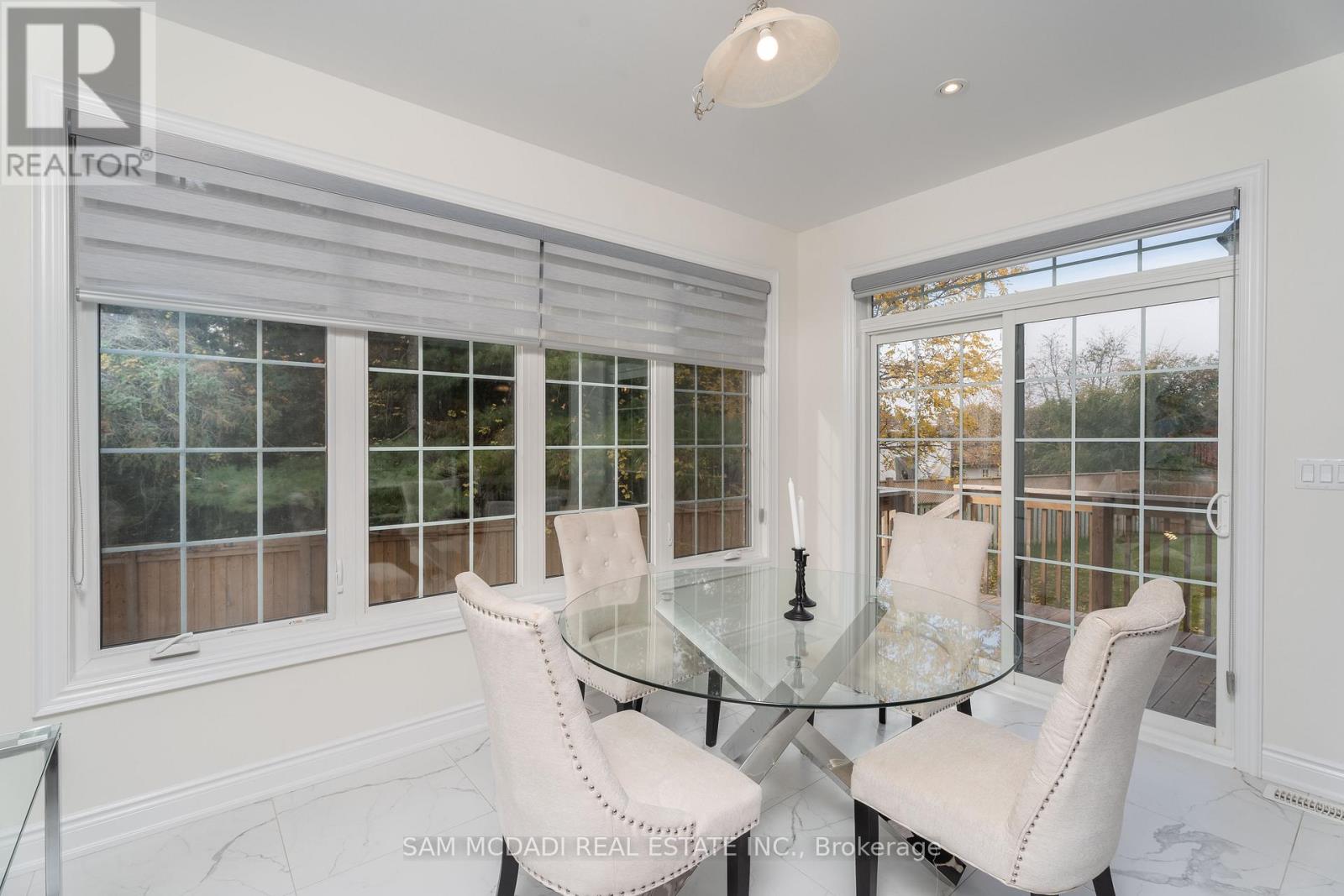 Photo 13 of 56 Workgreen Park Way, Brampton ON