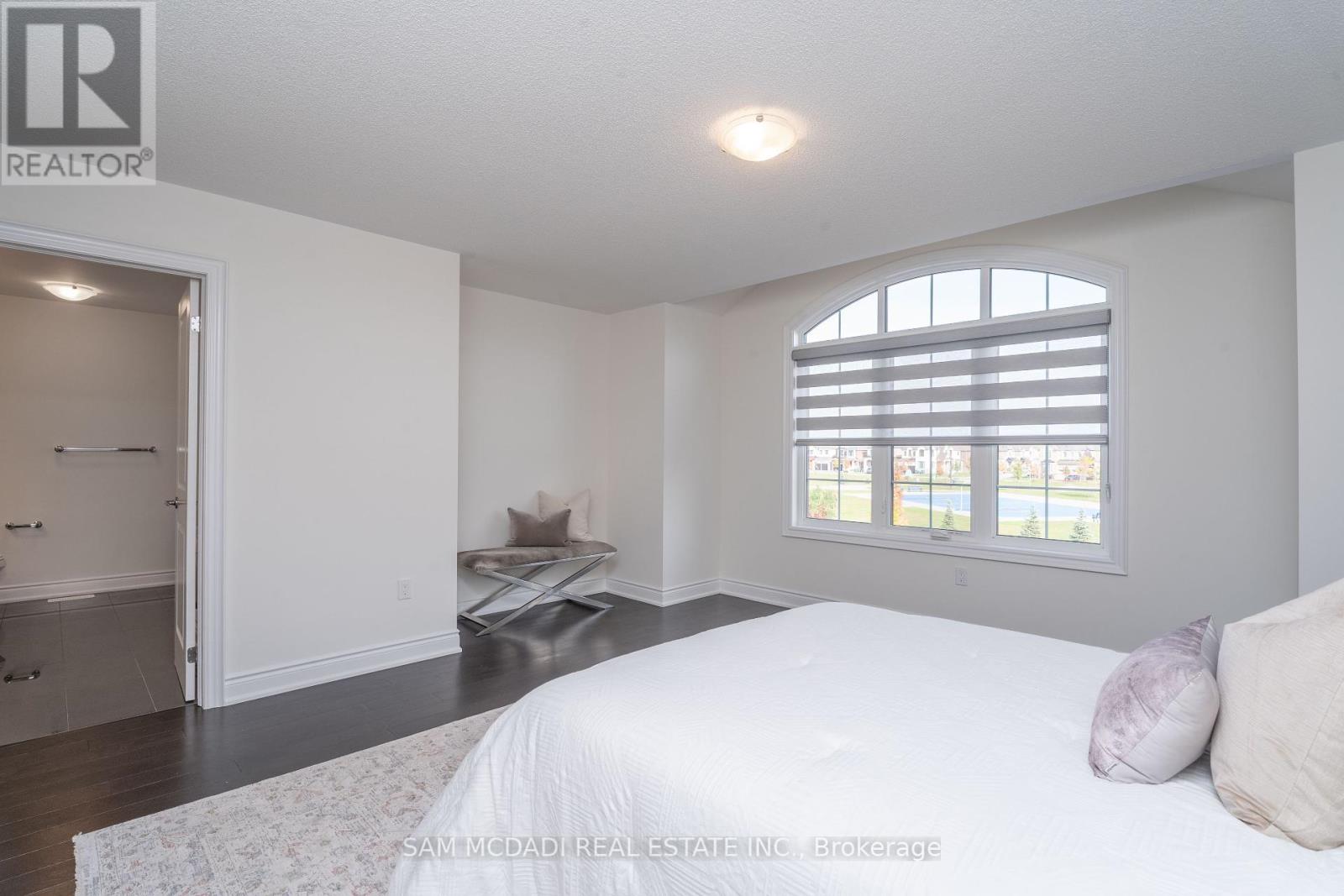 Photo 17 of 56 Workgreen Park Way, Brampton ON