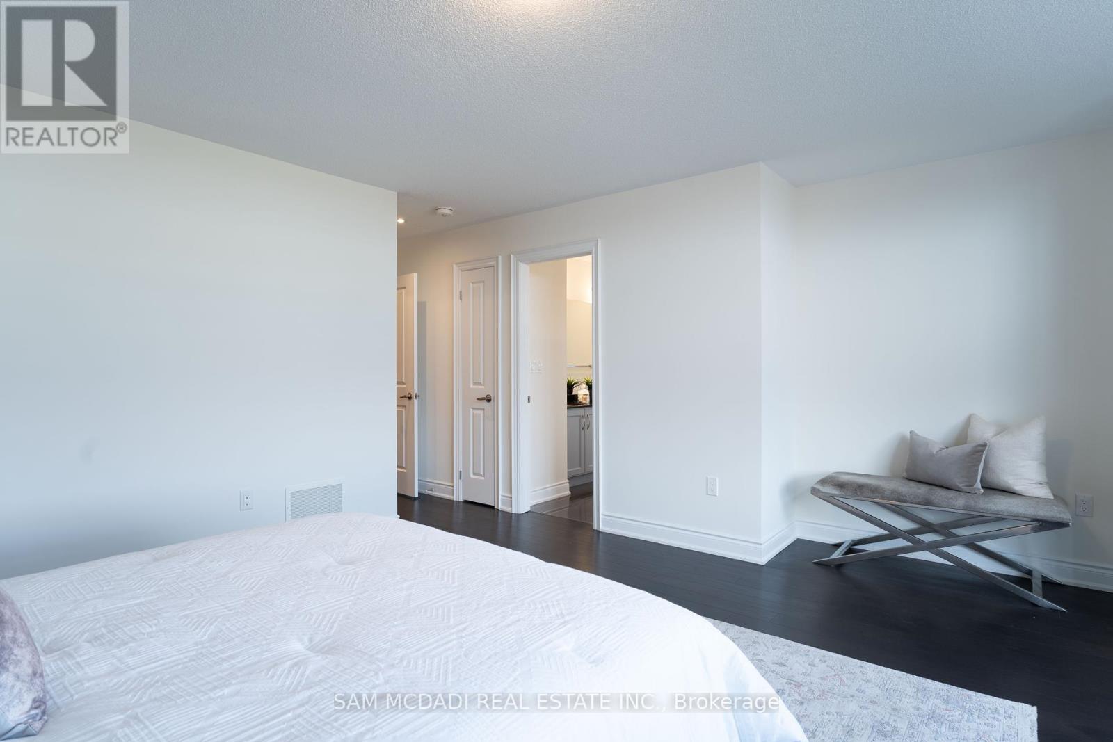 Photo 19 of 56 Workgreen Park Way, Brampton ON