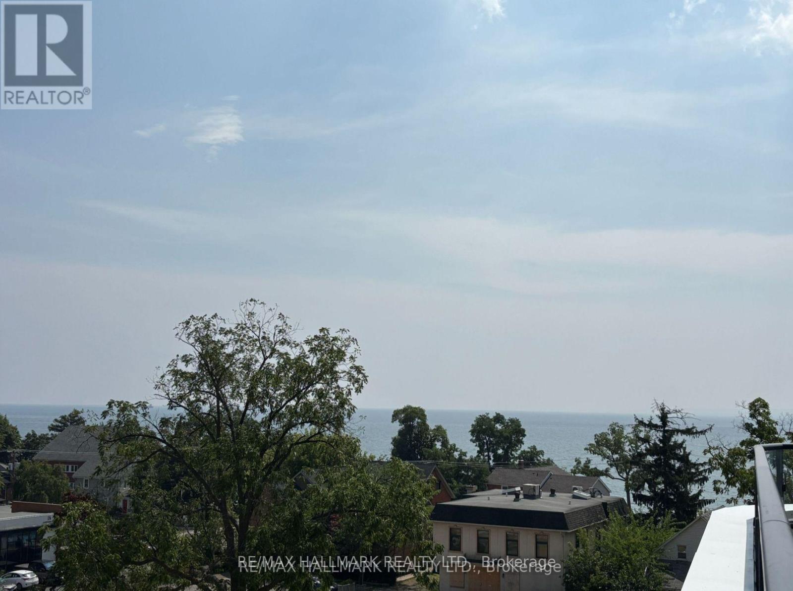 Photo 9 of 402 370 Martha Street, Burlington ON