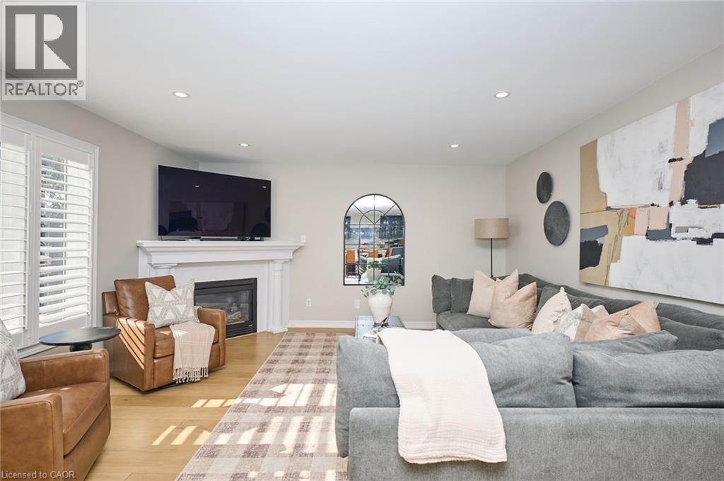 Photo 14 of 37 George Street, Grimsby ON