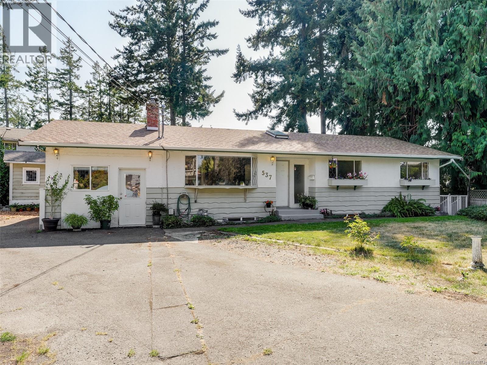 Photo 1 of 537 Fargo Pl, Colwood BC