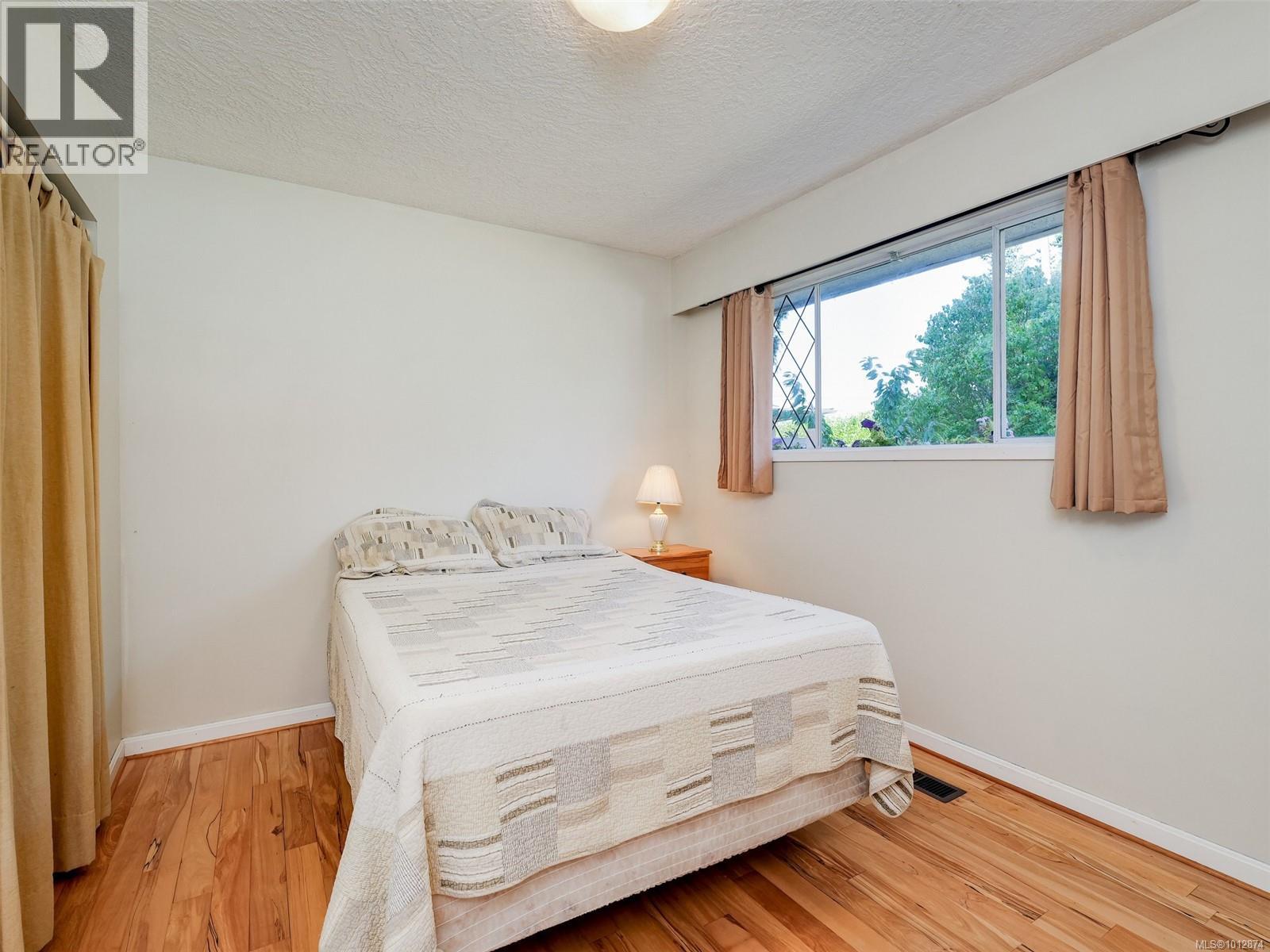Photo 11 of 537 Fargo Pl, Colwood BC