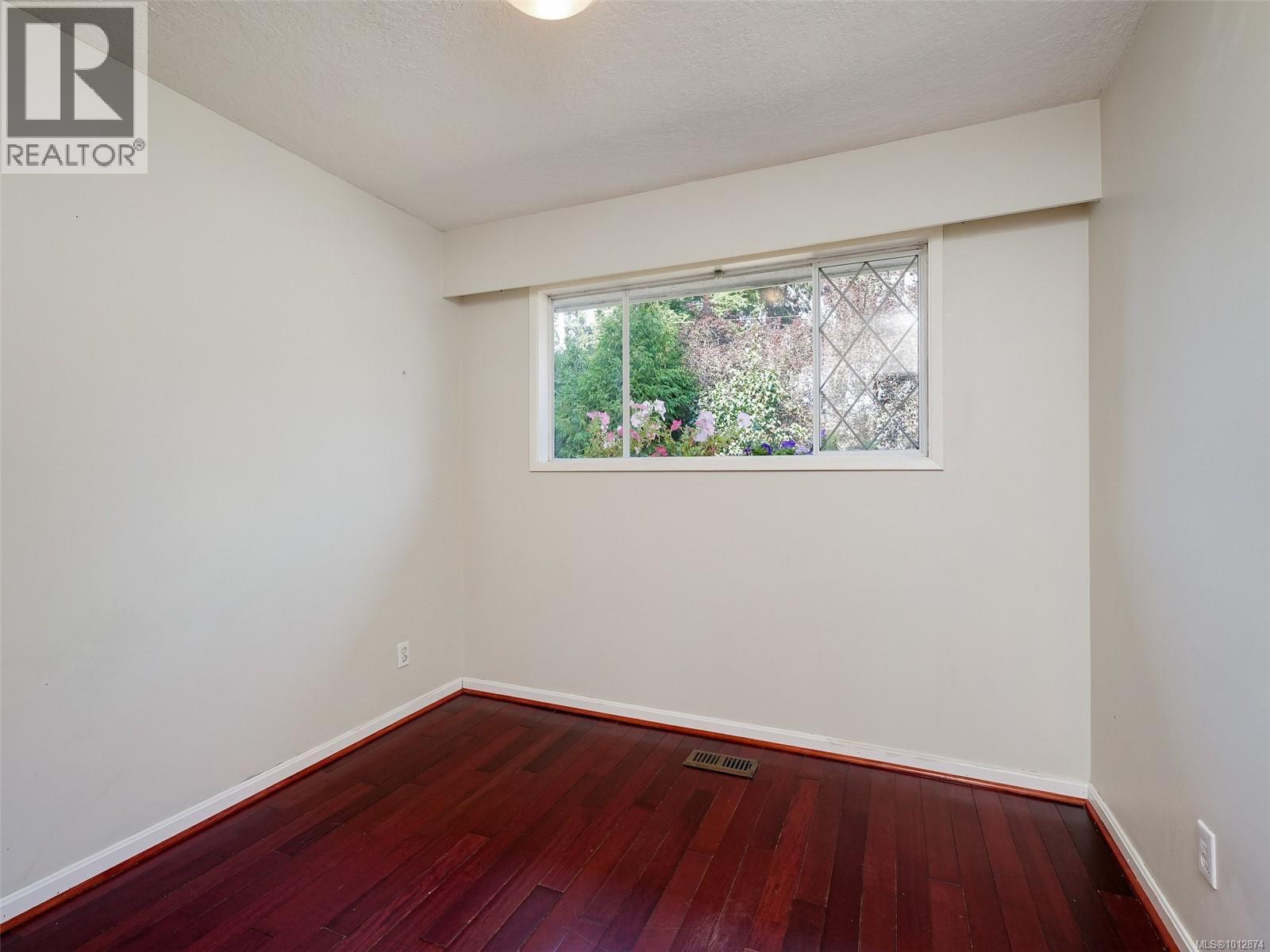 Photo 12 of 537 Fargo Pl, Colwood BC