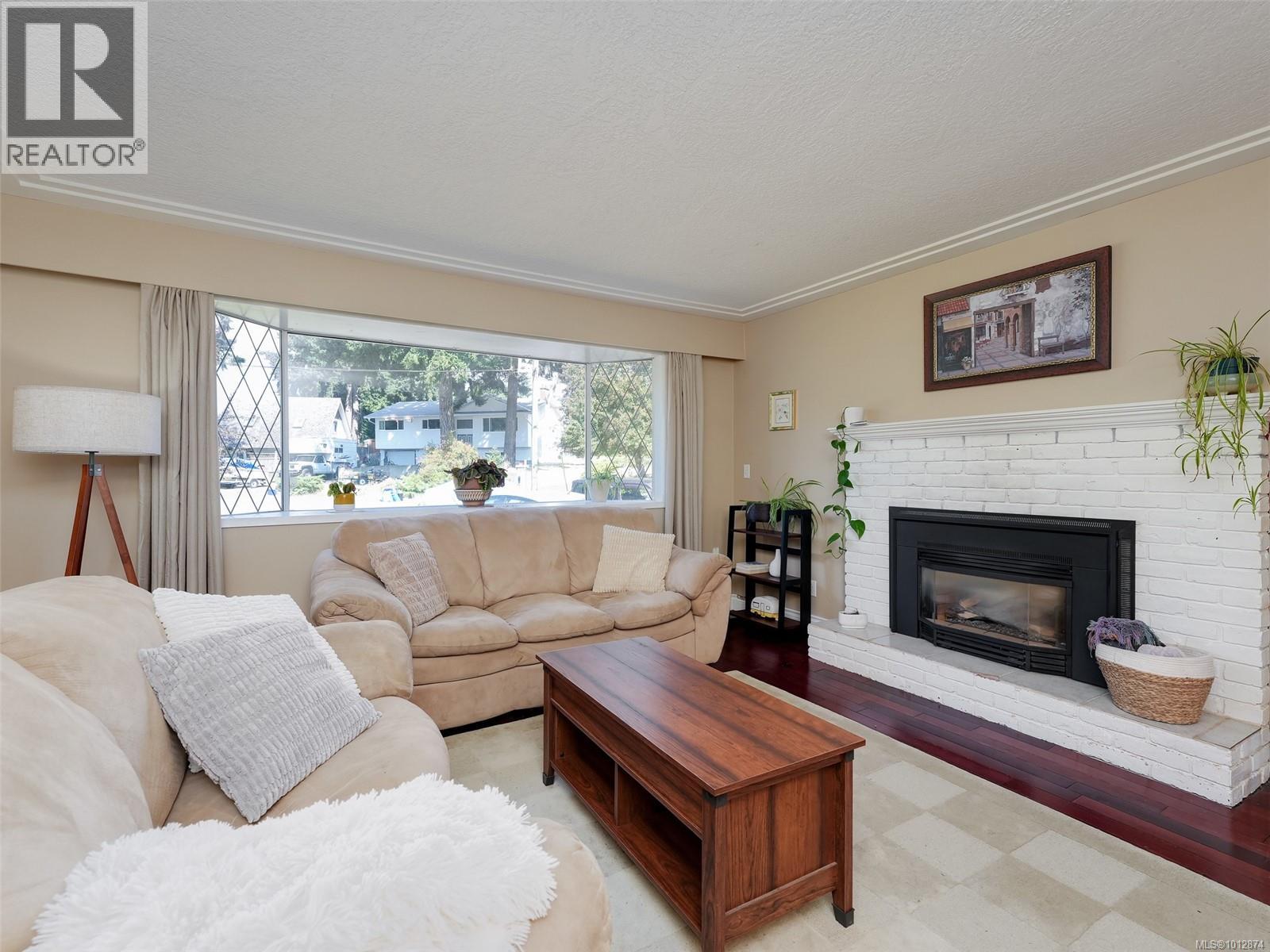 Photo 2 of 537 Fargo Pl, Colwood BC