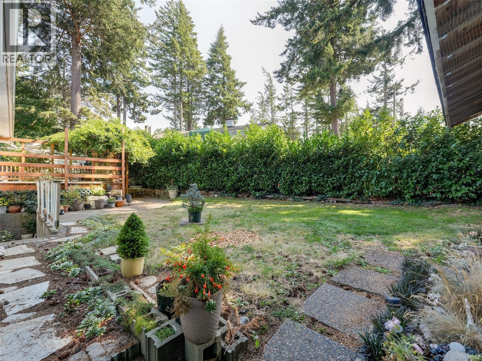 Photo 27 of 537 Fargo Pl, Colwood BC