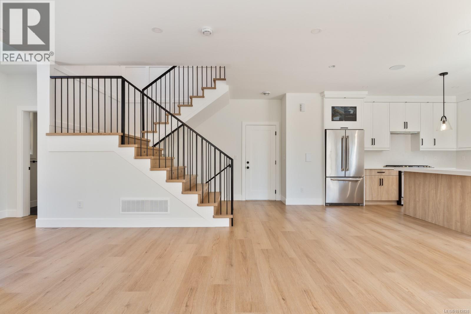 Photo 10 of 552 Belford Pl, Langford BC