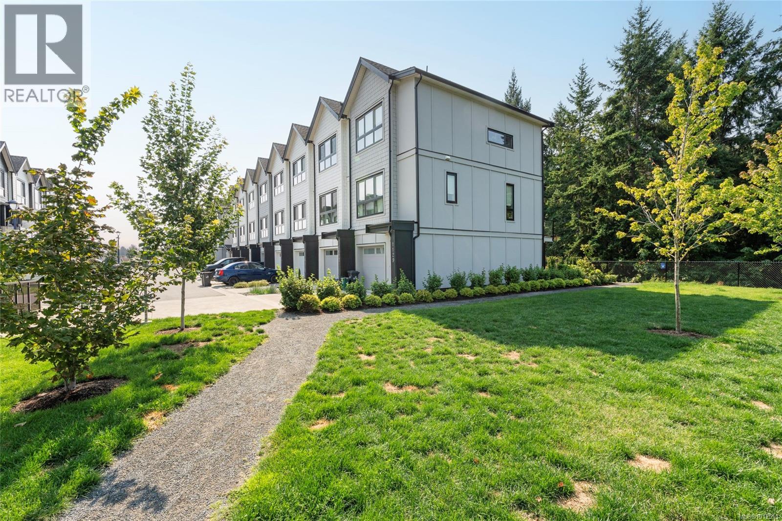 Photo 10 of 1127 Pullman Close, Langford BC