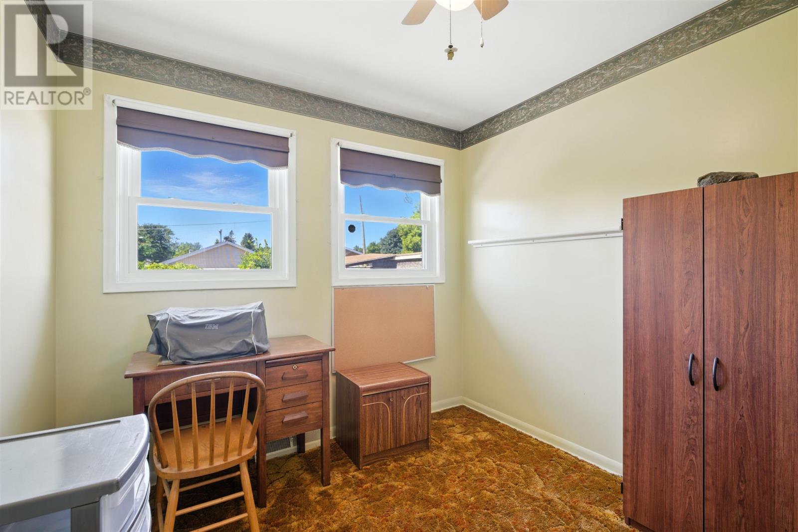 Photo 17 of 343 Rowell Ave, Sault Ste Marie ON