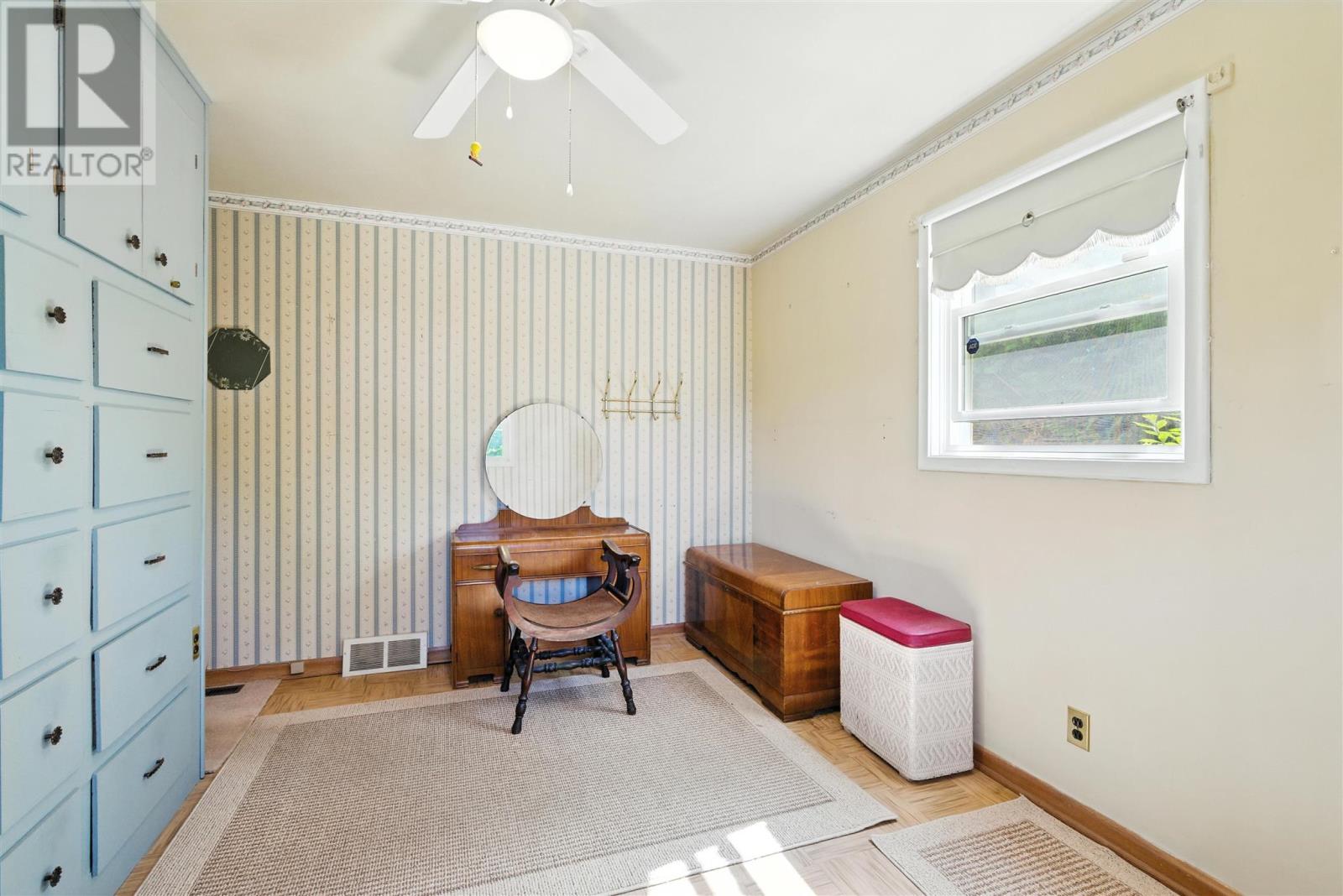 Photo 13 of 343 Rowell Ave, Sault Ste Marie ON