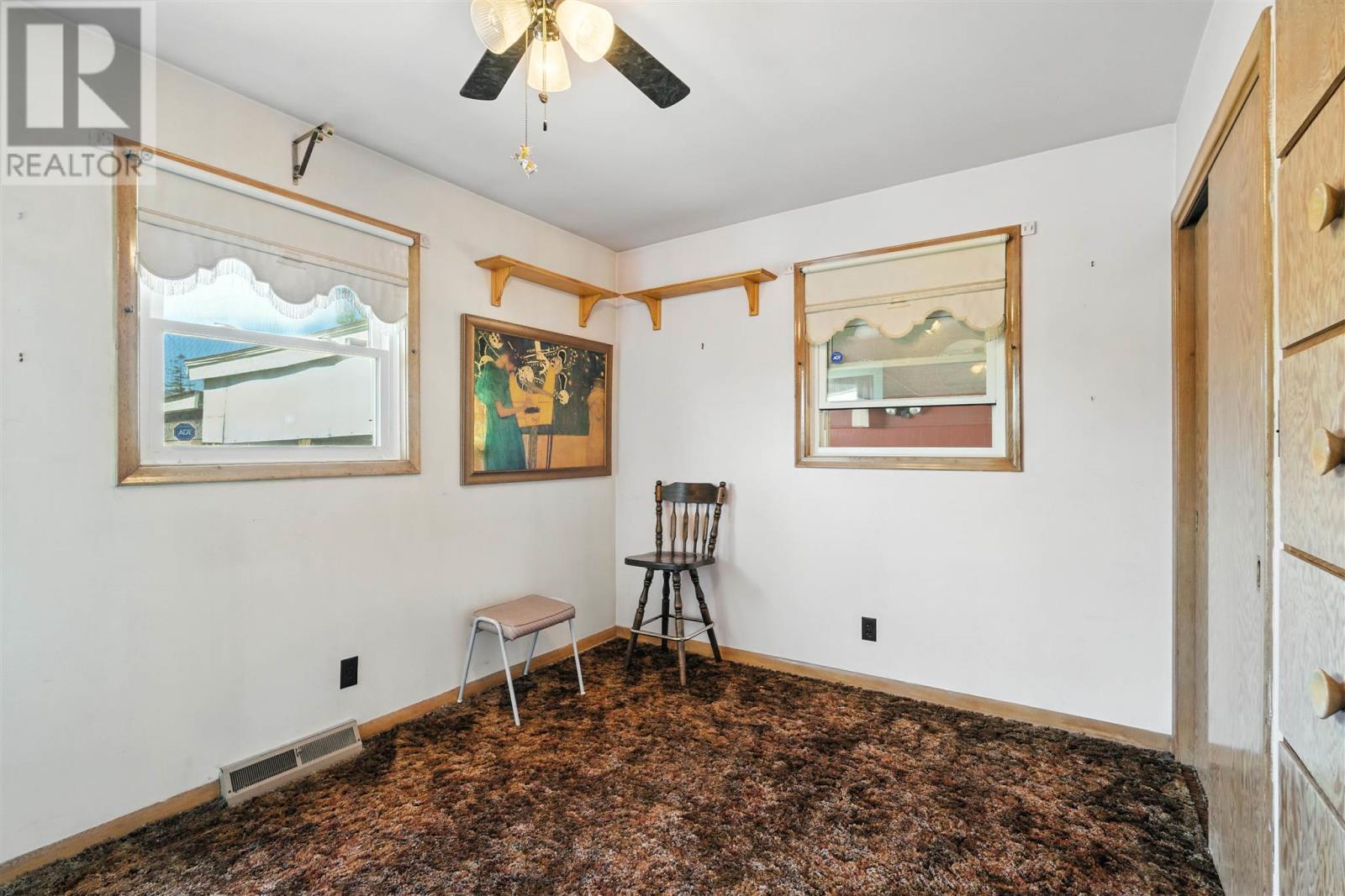 Photo 14 of 343 Rowell Ave, Sault Ste Marie ON