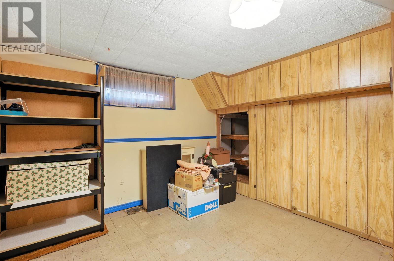 Photo 25 of 343 Rowell Ave, Sault Ste Marie ON