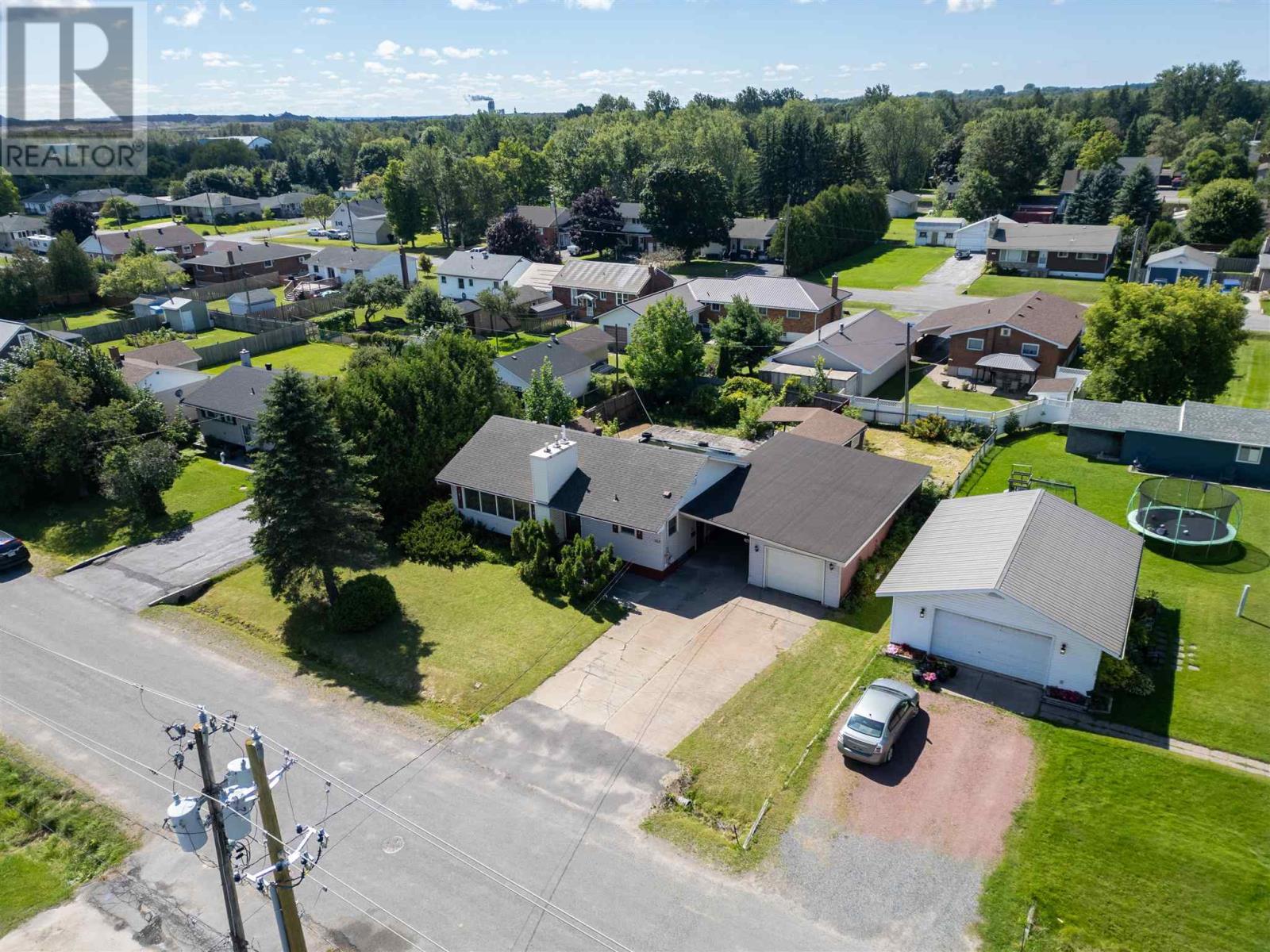 Photo 35 of 343 Rowell Ave, Sault Ste Marie ON