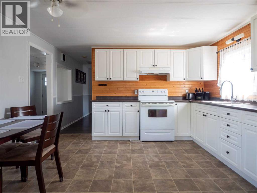 Photo 6 of 129 Grey Crescent, Fort Mcmurray AB