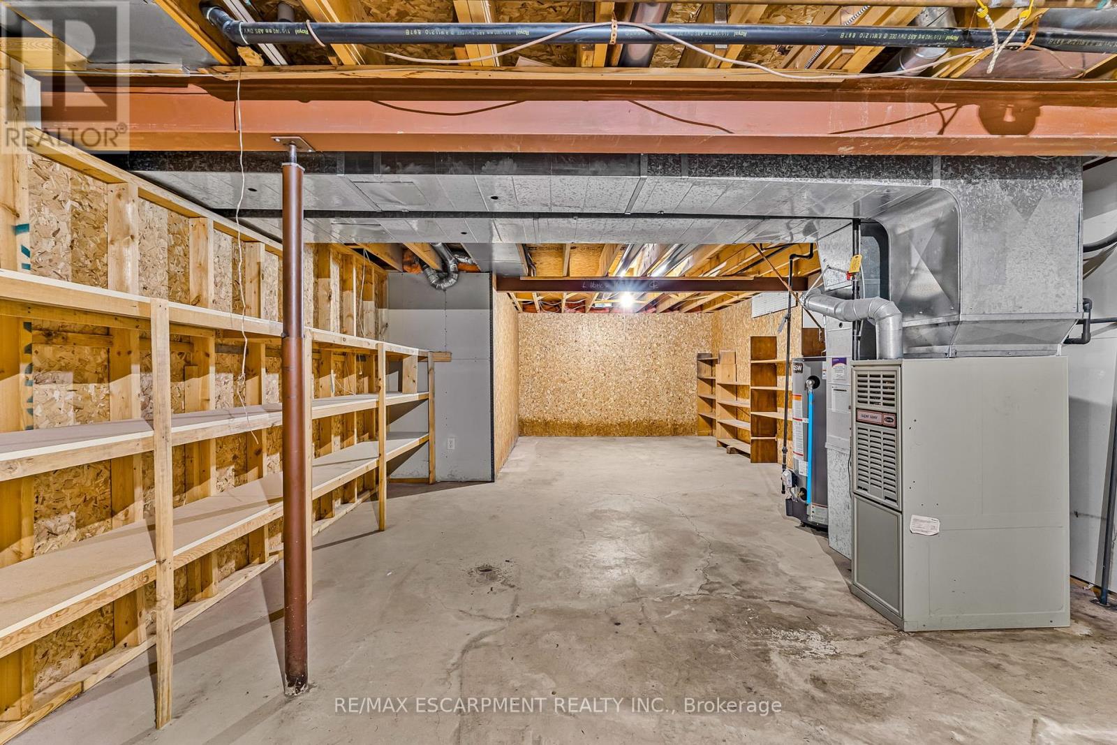 Photo 30 of 8 Garden Drive, West Lincoln ON