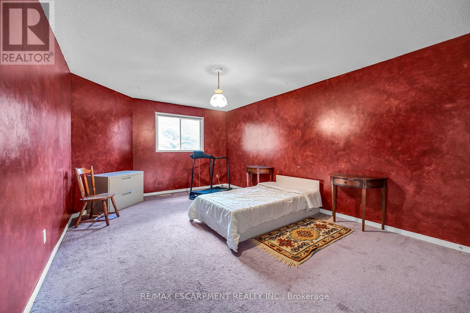Photo 27 of 70 Golfview Crescent, Hamilton ON