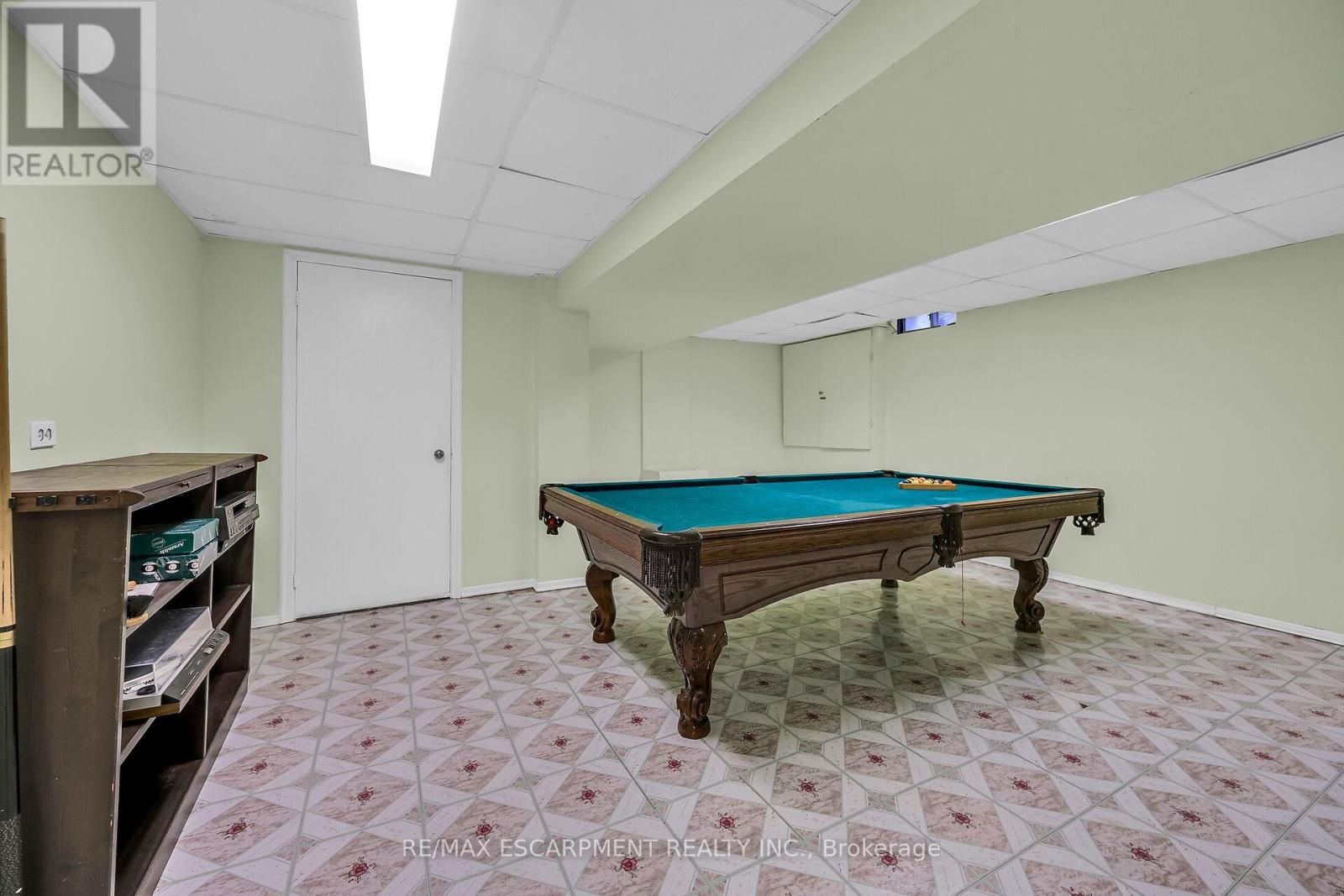 Photo 35 of 70 Golfview Crescent, Hamilton ON