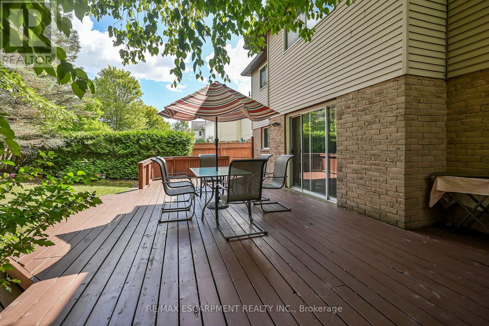 Photo 47 of 70 Golfview Crescent, Hamilton ON