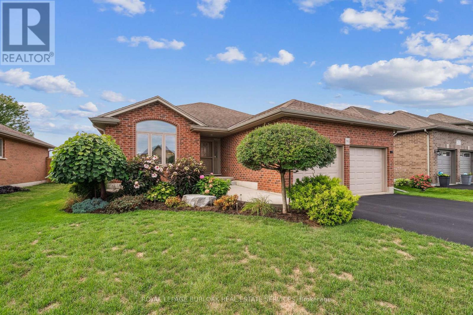 Photo 2 of 90 Driftwood Drive, Norfolk ON
