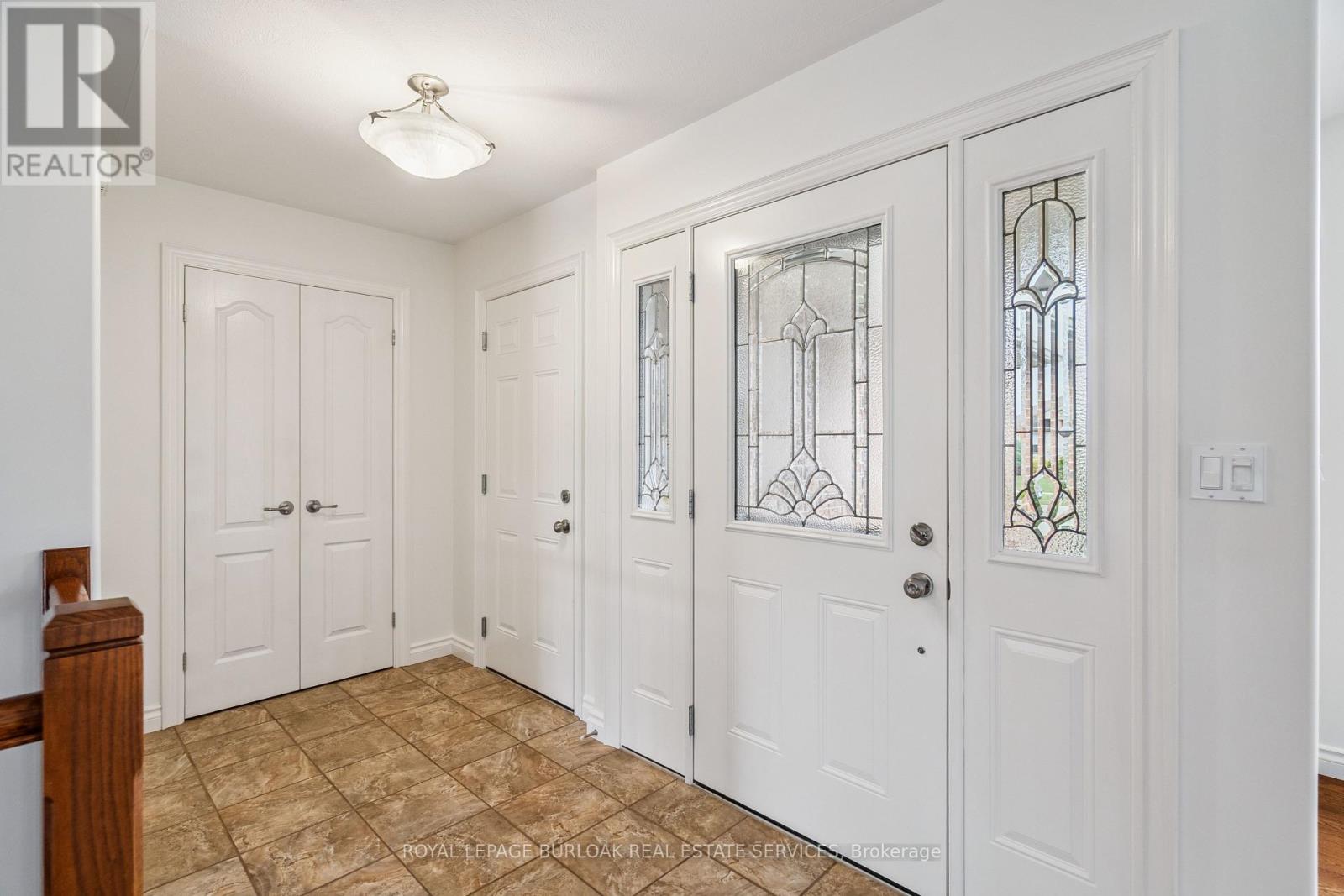 Photo 5 of 90 Driftwood Drive, Norfolk ON
