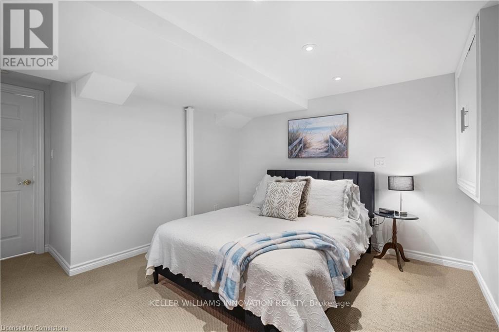 Photo 28 of 69 Hearthwood Crescent, Kitchener ON