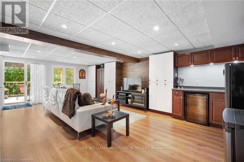 Photo 30 of 69 Hearthwood Crescent, Kitchener ON